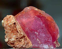 پزوتایت Pezzottaite 