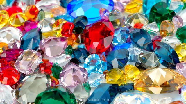 معادن سنگ های قیمتی و نیمه قیمتی