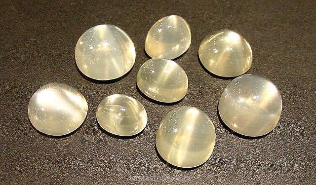 سنگ ماه moonstone