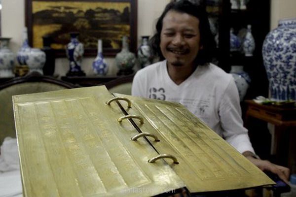 کتاب طلایی پادشاه ویتنام