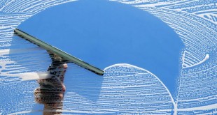 بهترین روش تمیز کردن پنجره ها در روزهای پایانی سال