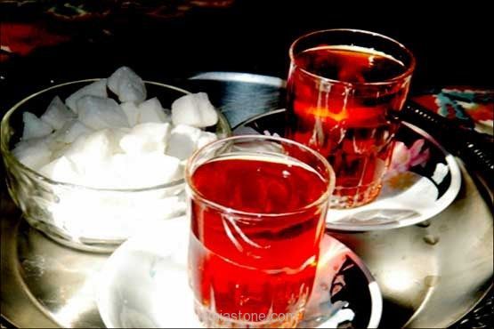 چای سرد برای رفع عطش روزه داران چای سرد برای رفع عطش روزه داران