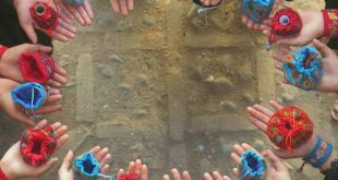 زنانی که با تولید صنایع دستی قنات احیا می کنند