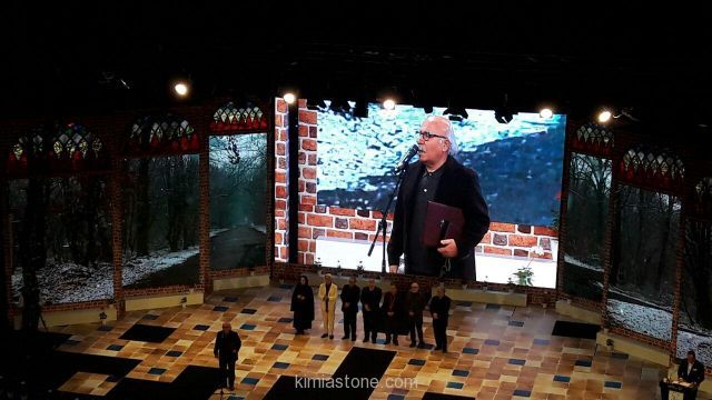 سیمرغ و جایزه ویژه هئیت داوران فیلم فراری داوود نژاد