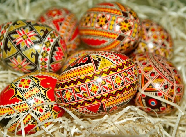 یومورتا بویاماق رسمی کهن در فرهنگ آذربایجان یومورتا بویاماق رسمی کهن در فرهنگ آذربایجان